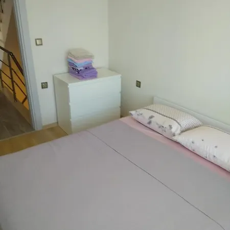 Villa Muhtesem Triplex Esyali *