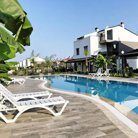 Villa Muhtesem Triplex Esyali Kusadası