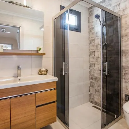 Muhtesem Triplex Esyali Vila