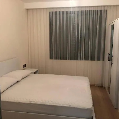 Vila Muhtesem Triplex Esyali Kusadası